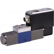 4/3 high-response directional valve, direct operated, with integrated control electronics (OBE) 4WRSE